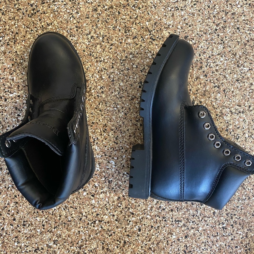 Black Boots Size 8
